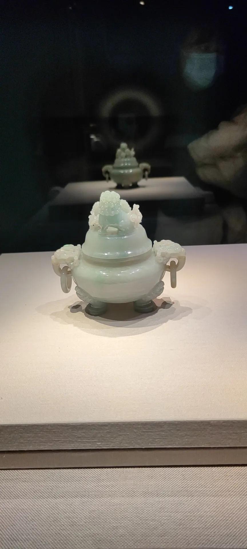 四川，致尊敬的听众朋友们